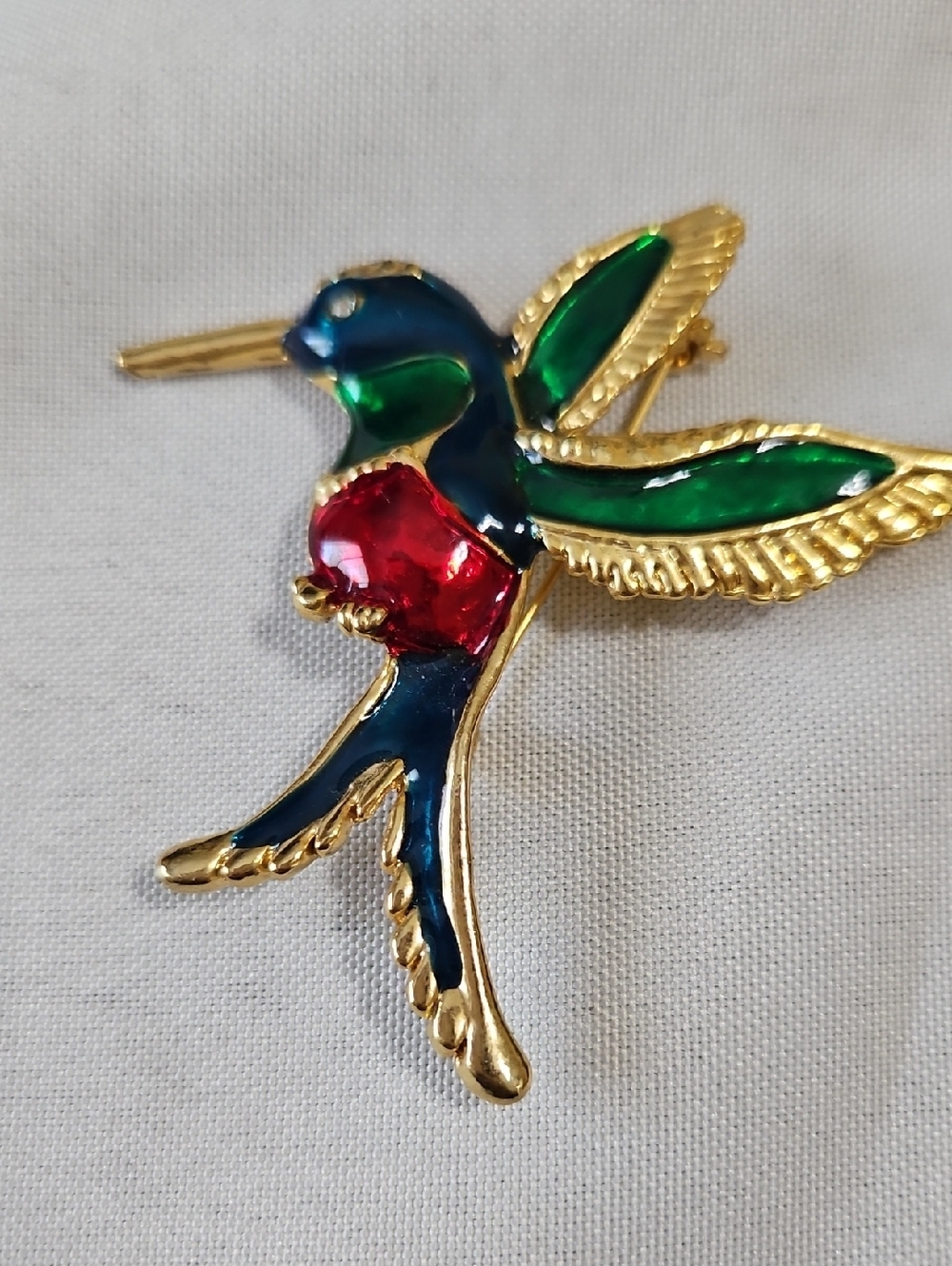 Gold-Tone Hummingbird Enamel Pin – Green, Blue & Red